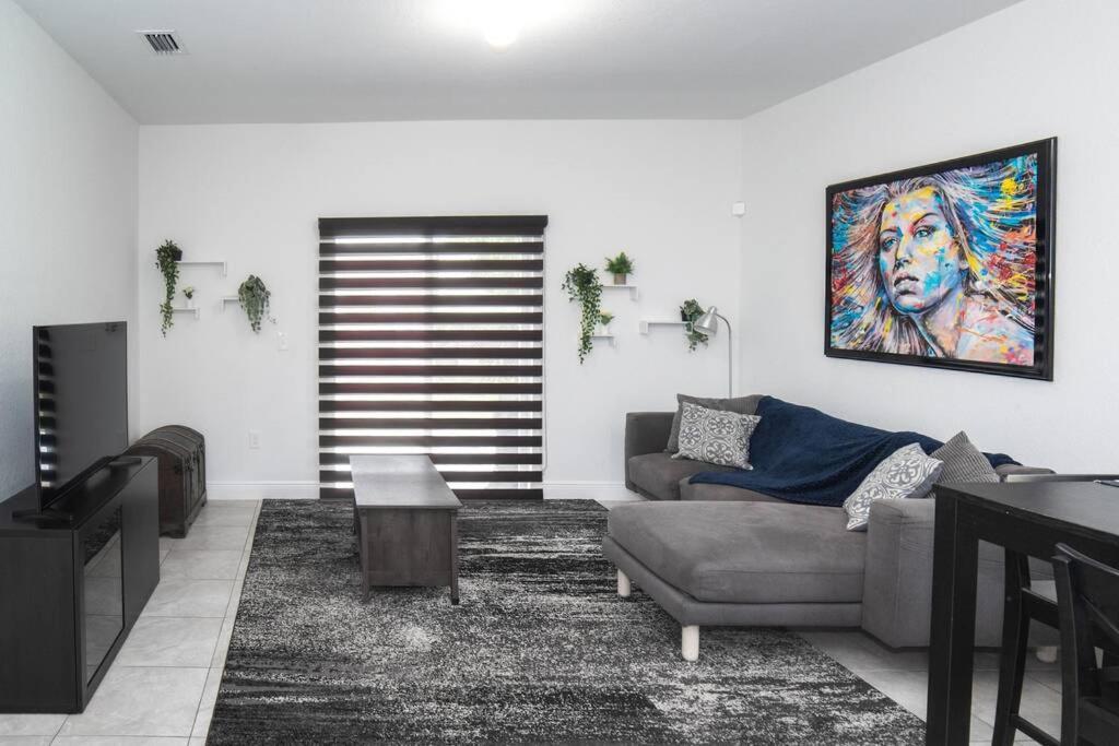 New House On The Block Near Miami Airport. Βίλα Εξωτερικό φωτογραφία